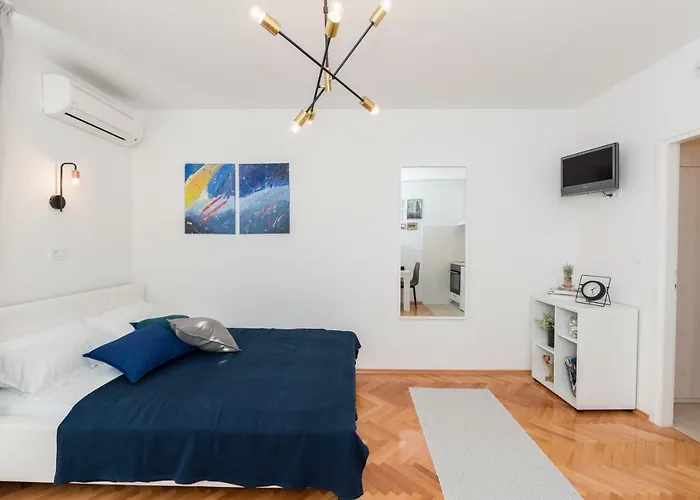 Apartment Var Apartment Split